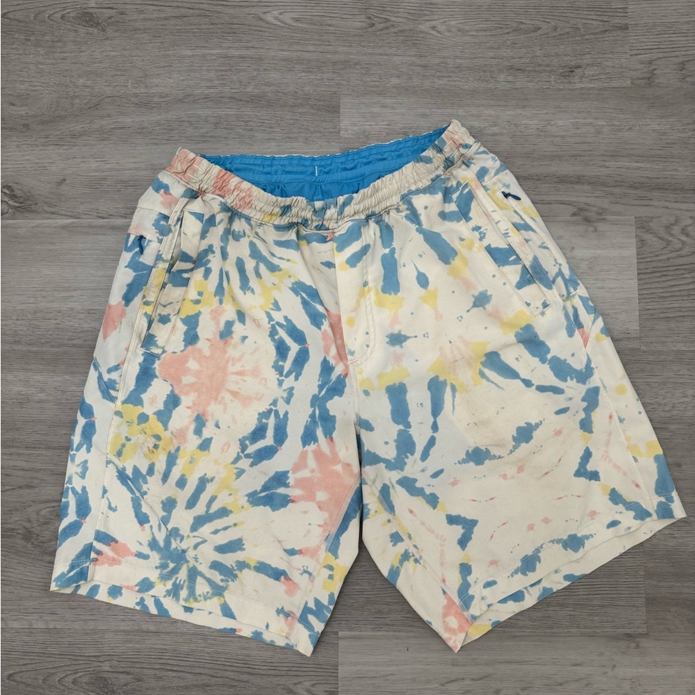 Birddogs Size L Boom For Your Boom Stick Shorts in Tie-Dye White Blue and Yellow